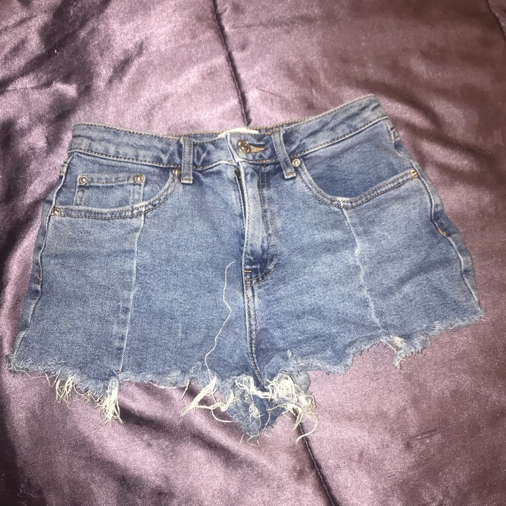 Cutoff denim shorts